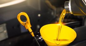 Alô Pneus - Homero, Troca de óleo com filtro para carros 1.0 na Alô Pneus - Homero Alô Pneus - Homero, Troca de óleo com filtro para carros 1.0 na Alô Pneus - Homero