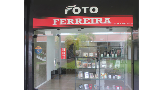 24 fotos Polaroid (7x10cm) em papel fosco ou brilhante na Foto Ferreira
