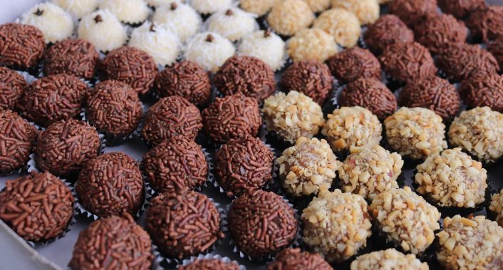Festejar Eventos, 200 Docinhos tradicionais na Festejar Eventos Festejar Eventos, 200 Docinhos tradicionais na Festejar Eventos