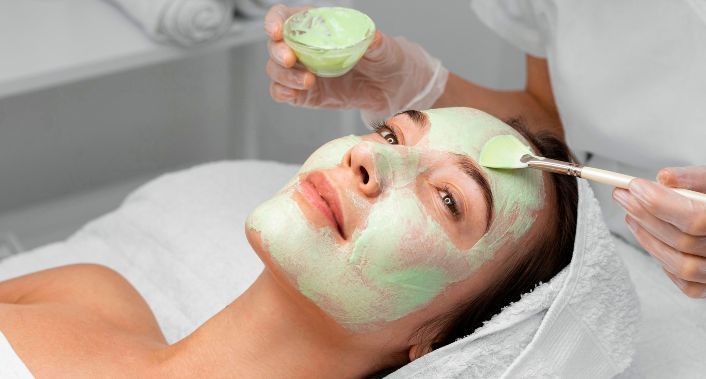 Linda de Viver Prime, Limpeza de Pele Profunda Personalizada + Peeling com estímulo de Colágeno