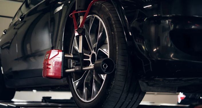 Auto Center Petro, 1 Alinhamento + 4 Balanceamentos para carro de passeio no Auto Center Petro