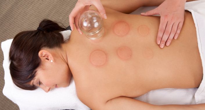 Dra. Janaina Batista Estetica e Fisioterapia, Massagem relaxante com pedras quentes + Ventosaterapia + Escalda pés