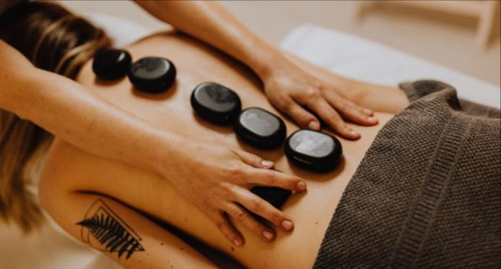 Elisângela Massoterapeuta, Massagem Relaxante + Liberação Miofascial + Pedras Quentes + Ventosaterapia