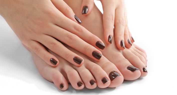 Aurister Lopes Biomedicina Estética, Manicure + Pedicure + Massagem relaxante nas mãos e pés
