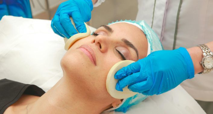 Clínica Renovare Belle, Limpeza de Pele com Dermaplaning 