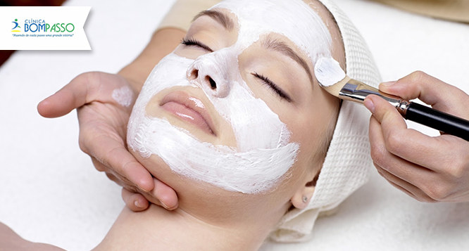 Limpeza de Pele com Extração + Argiloterapia, Colágeno e Drenagem Facial Limpeza de Pele com Extração + Argiloterapia, Colágeno e Drenagem Facial