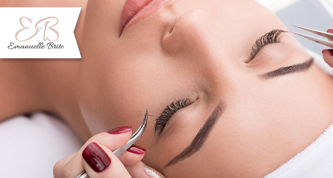 Alongamento de Cílios fio a fio na Emanuelle Brito Fisioterapia e Estética Alongamento de Cílios fio a fio na Emanuelle Brito Fisioterapia e Estética