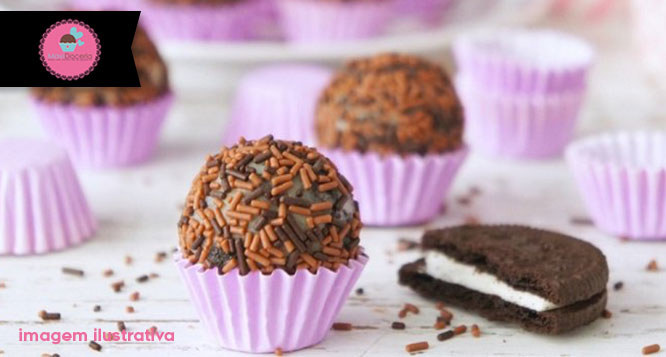 100 brigadeiros (tradicional, 50% cacau, beijinho ou Oreo) na Mavi Doceria 100 brigadeiros (tradicional, 50% cacau, beijinho ou Oreo) na Mavi Doceria