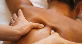 Kryshna Massoterapeuta, Massagem Relaxante + Ventosaterapia + Liberação Miofascial Kryshna Massoterapeuta, Massagem Relaxante + Ventosaterapia + Liberação Miofascial